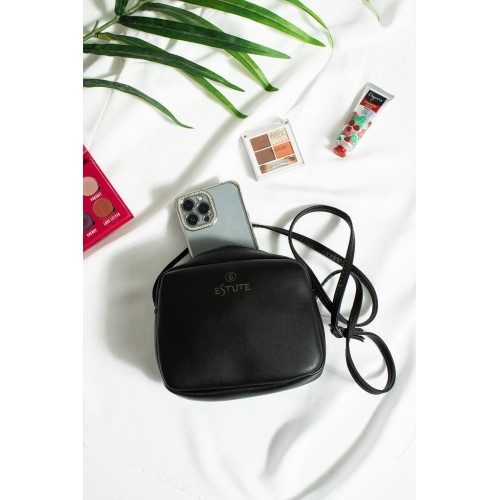 Women's Summer Hand and Shoulder Bag, Versatile, Stylish, Durable, Lightweight, Premium Turkish Leather, Black Color Women's Summer Hand and Shoulder Bag, Versatile, Stylish, Durable, Lightweight, Premium Turkish Leather, Black Color