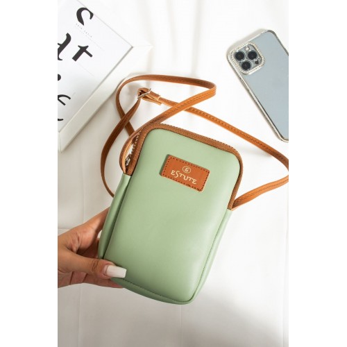 Leather Phone Holder with Adjustable Shoulder Strap, Shoulder Bag and Handbag, Stylish and Versatile, Green Color Leather Phone Holder with Adjustable Shoulder Strap, Shoulder Bag and Handbag, Stylish and Versatile, Green Color