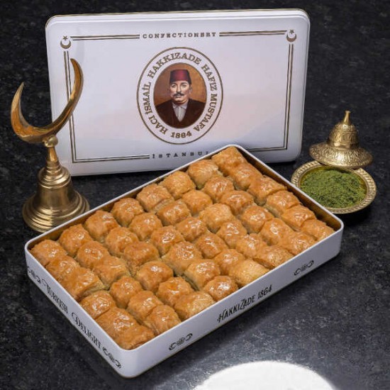 Hafiz Mustafa Turkish Baklava Premium Dry Pistachio Baklava FREE SHIPPING X Large Metal Box 2200 gr 77.60 oz
